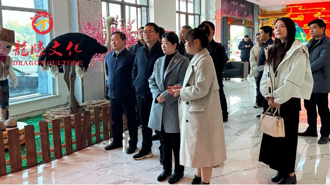 2月29日，湖北省随州市人民政府副市长罗兰一行莅临龙腾文化考察调研