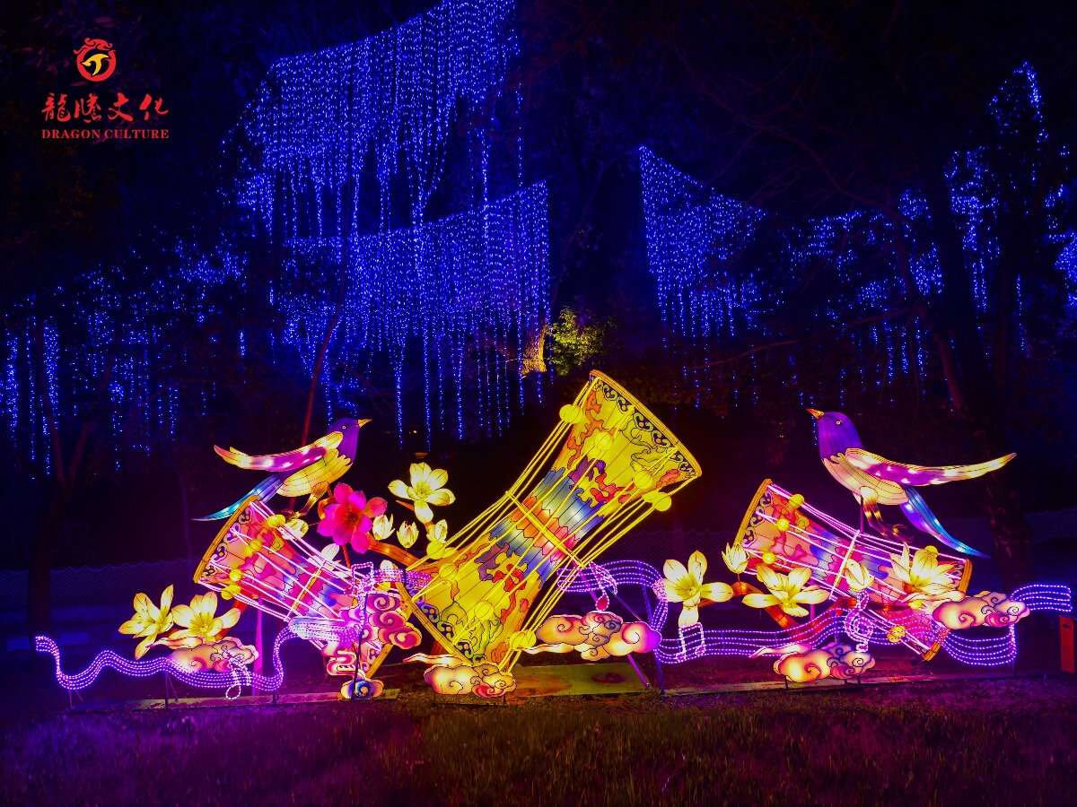 Folk lanterns