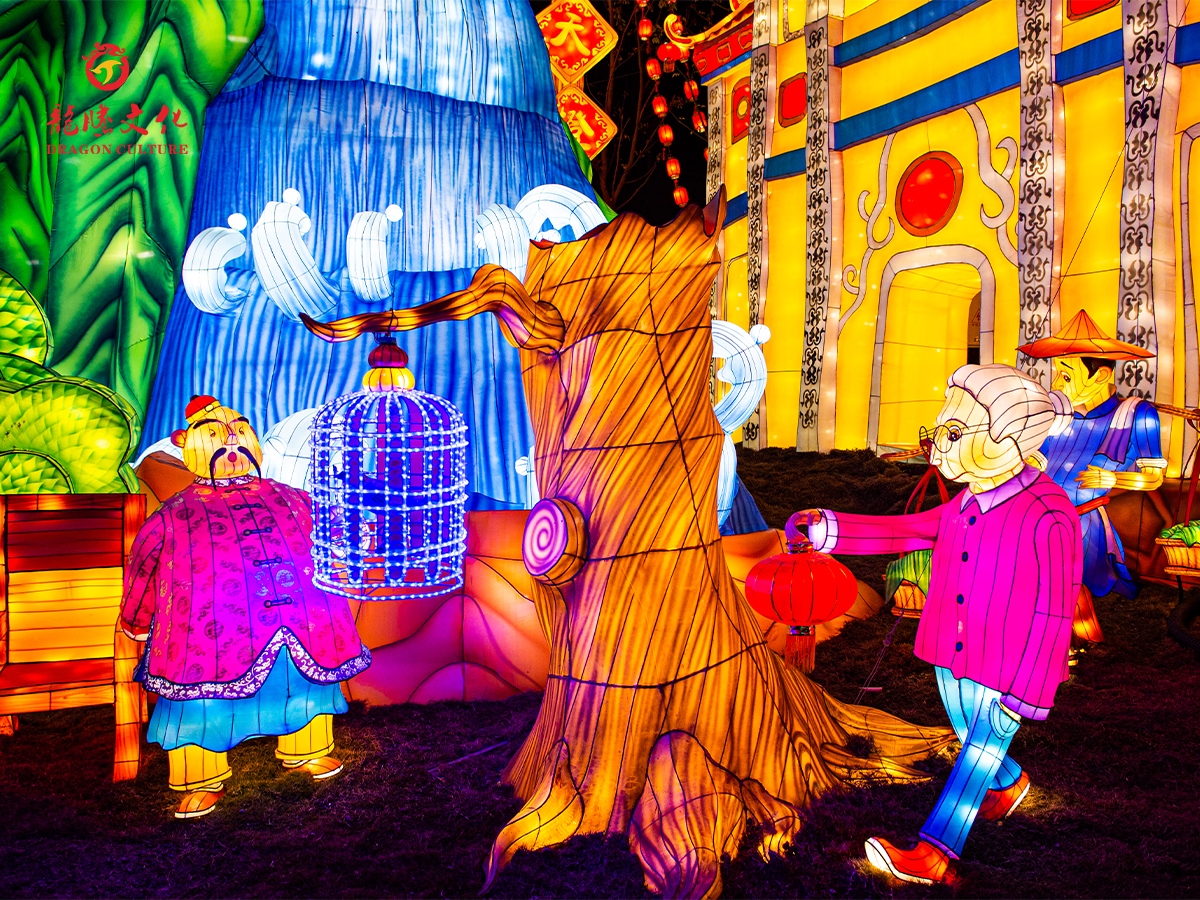 Folk lanterns